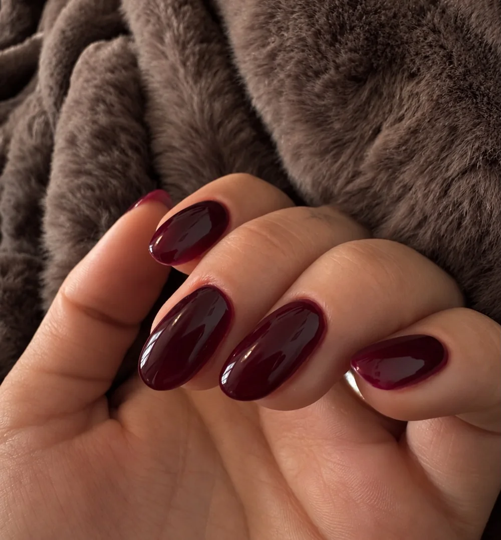 Gainage gel bordeaux – Ongles Ouest Lyonnais